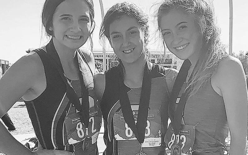 Bucks finish strong in Lipan XC meet