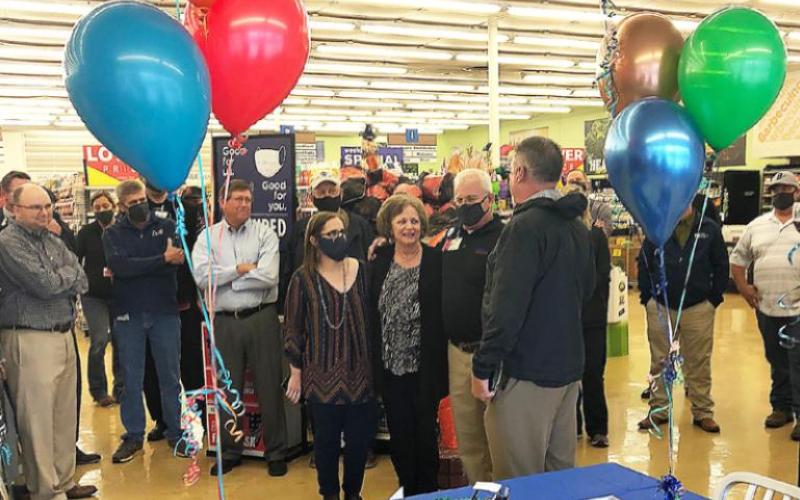 Community celebrates United’s Olson