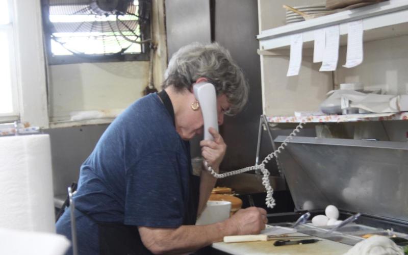 Breckenridge landmark to close doors