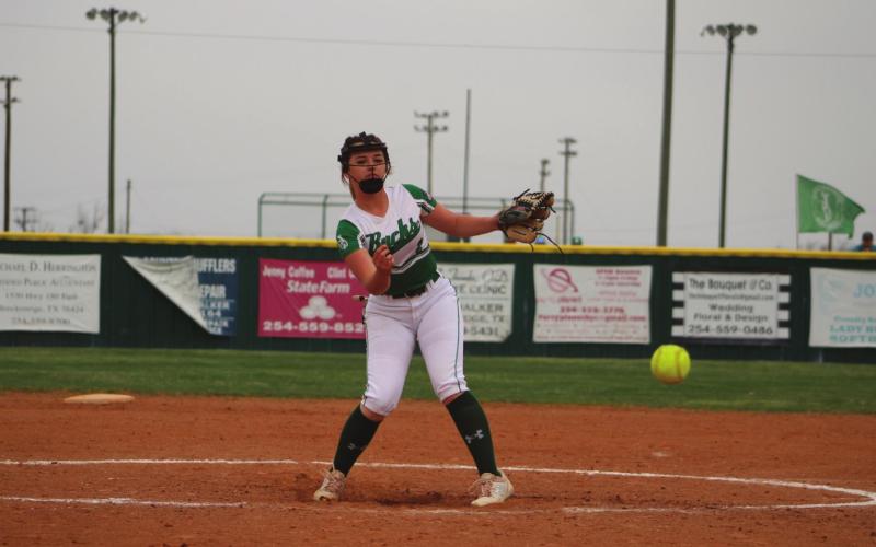  Lady Bucks lose to Henrietta Lady Bearcats