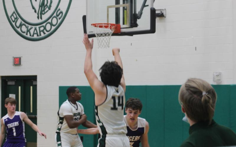 Bucks declaw Tigers 50-41