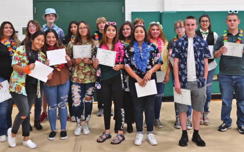 BHS band presents awards