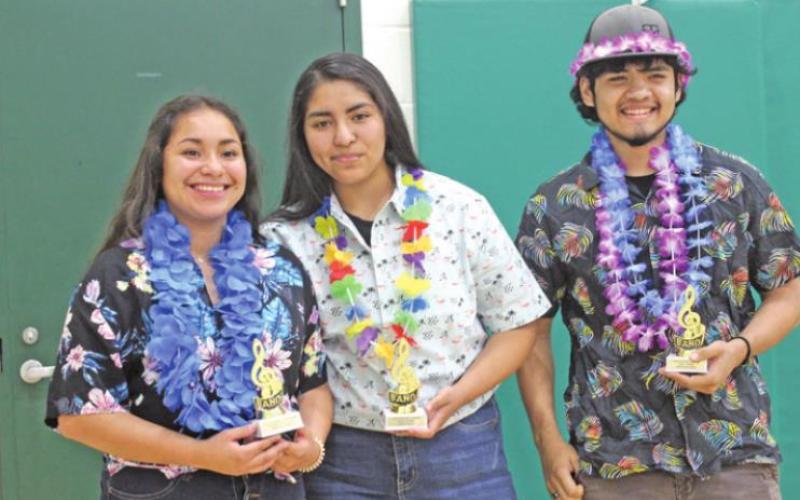 BHS band presents awards