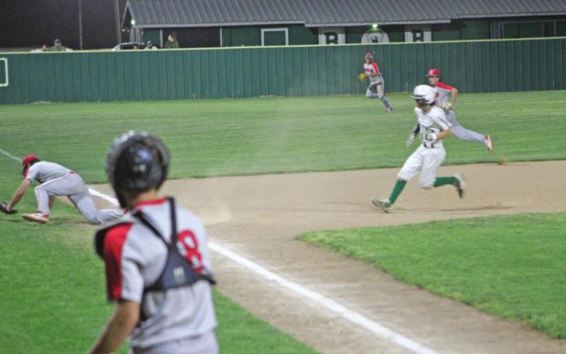 Bucks drop one to new district leader