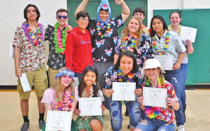 BHS band presents awards