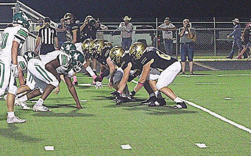 Buckaroos fight but fall to Bulldogs, 38-21