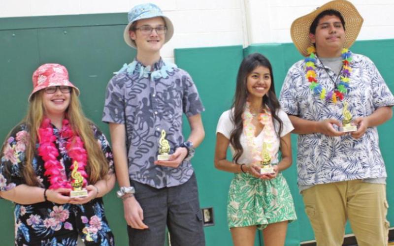 BHS band presents awards