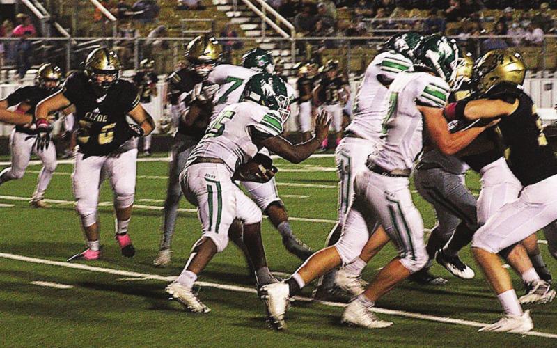 Buckaroos fight but fall to Bulldogs, 38-21