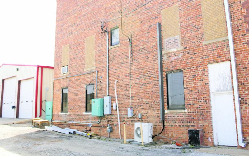 (Photo/Alex Kielar) The Breckenridge Fire Department old fire station with truck bays to the left located at 120 West Elm is on a property being proposed to the city commission for a replat as to separate the building from the rest of the lot in the event the city moves to sell the building. 