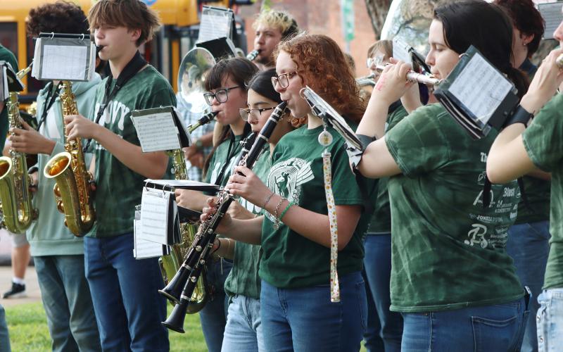 (Photo/Thomas Wallner) The Breckenridge High School band plays the National Anthem during the opening of a historic ceremony to celebrate 100 years of the Stephens County Courthouse and an unveiling of the Col. William Barret Travis “Victory or Death” letter plaque.