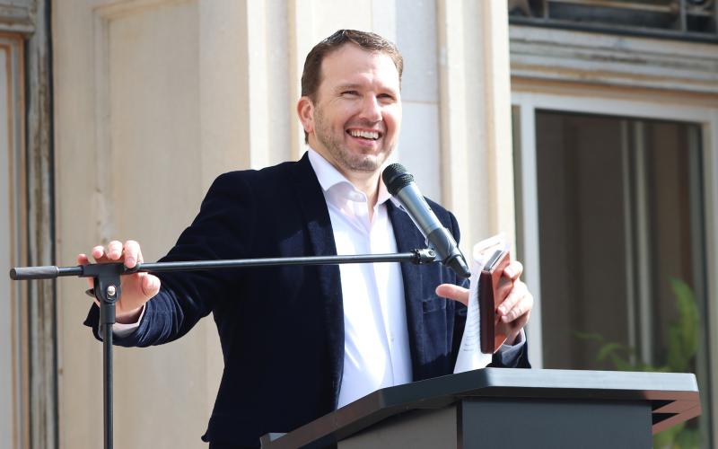 (Photo/Thomas Wallner) Stephens County Judge Michael Roach gives a commemoration of the Stephens County Courthouse during a centennial celebration of the 1926 courthouse held Tuesday, April 14. 