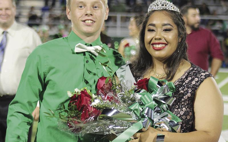 Anthony Pichler and Surisadai Alvarado pose for a photo after being named 2017 homecoming king and queen