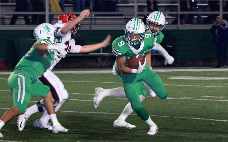 Angel Ruiz (9) runs for a touchdown against Eastland. BA photo contributed by Calvin Best