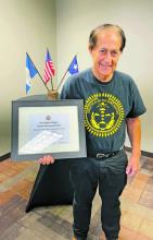 DAR presents preservation award to Hale